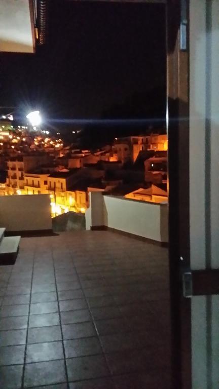 Pineta Monserrato Modica Bagian luar foto